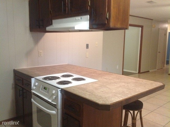 Building Photo - 3 br, 2 bath House - 15463 Becky Lee Drive