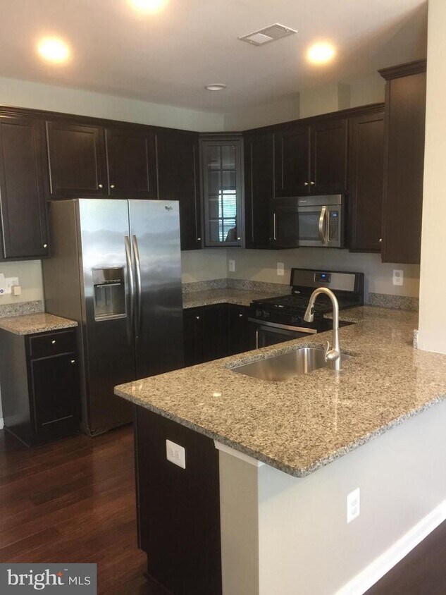 44097 Vaira Terrace, South Riding, VA 20152 Townhome Rentals in South