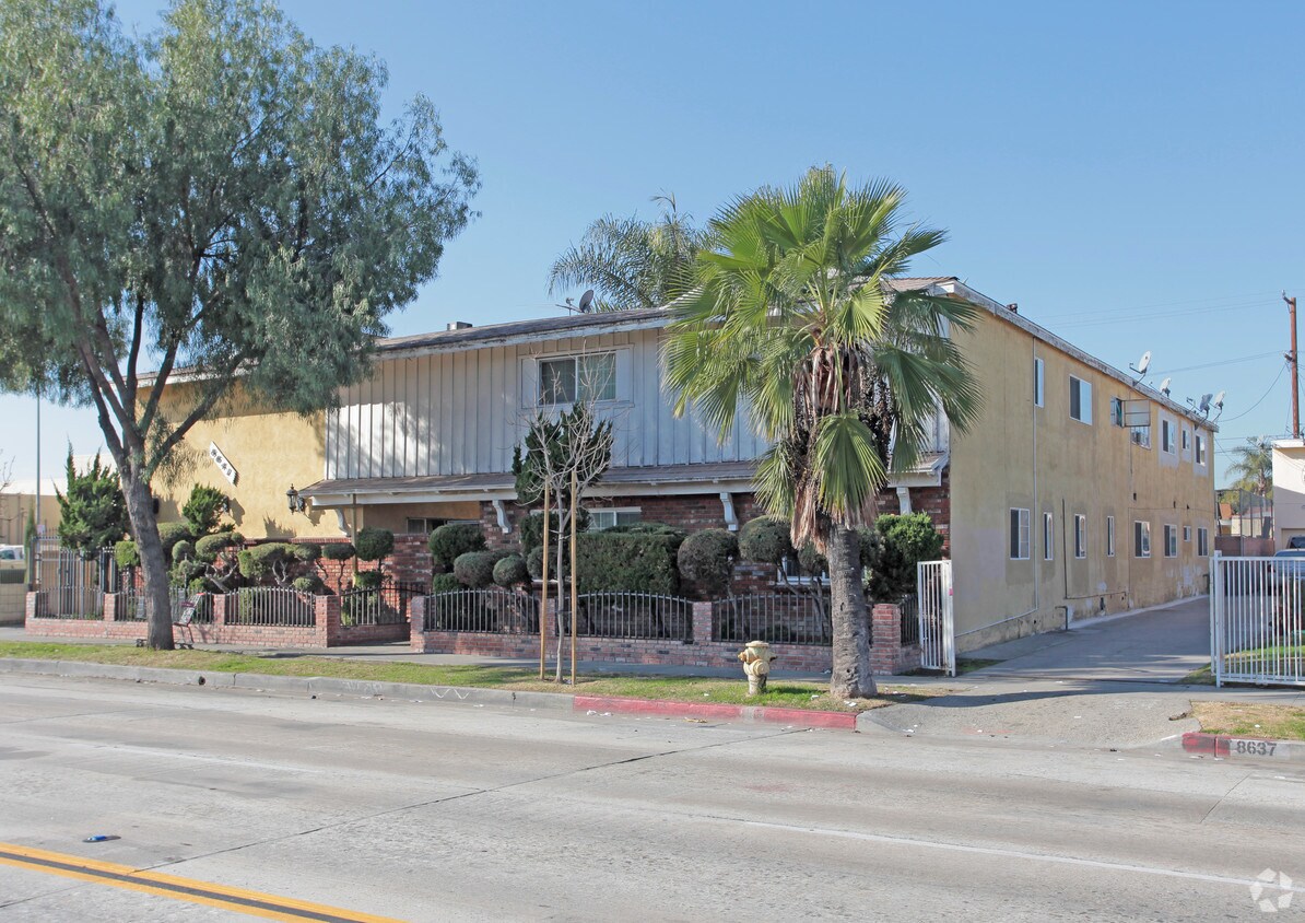 Building Photo - 8641 State St