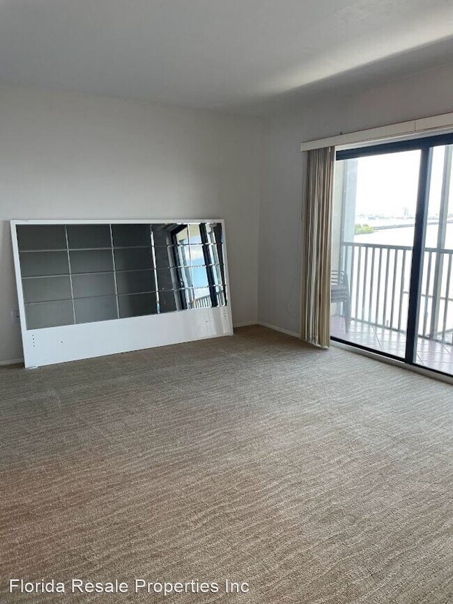 Building Photo - 2 br, 2 bath House - 3300 North Key Drive  8W