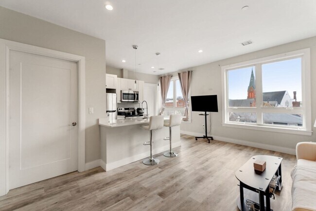 Building Photo - 1457 Tremont St