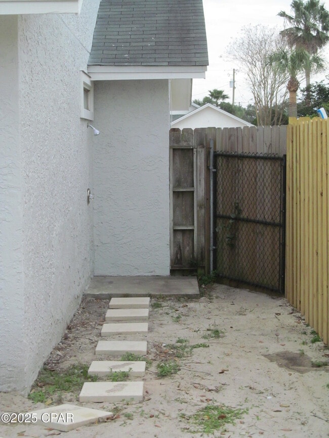 Building Photo - 108 Sea Oats Dr