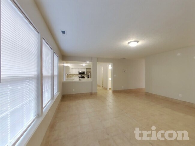 Building Photo - 2336 Wynbrooke Blvd