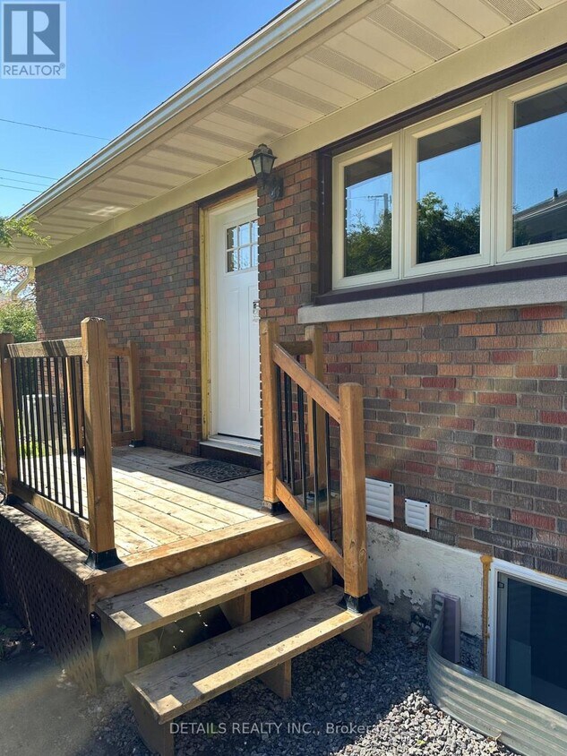 Photo principale - 1587-1587 Devon St