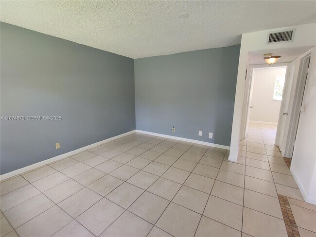 Foto del edificio - 5156 NE 6th Ave