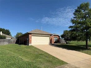 Building Photo - 3725 Beatriz Dr