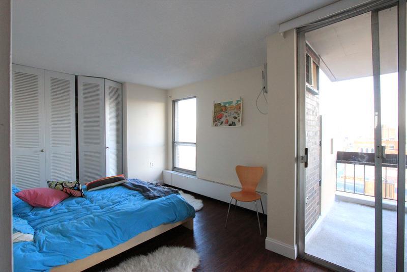 Foto principal - 812 Massachusetts Ave
