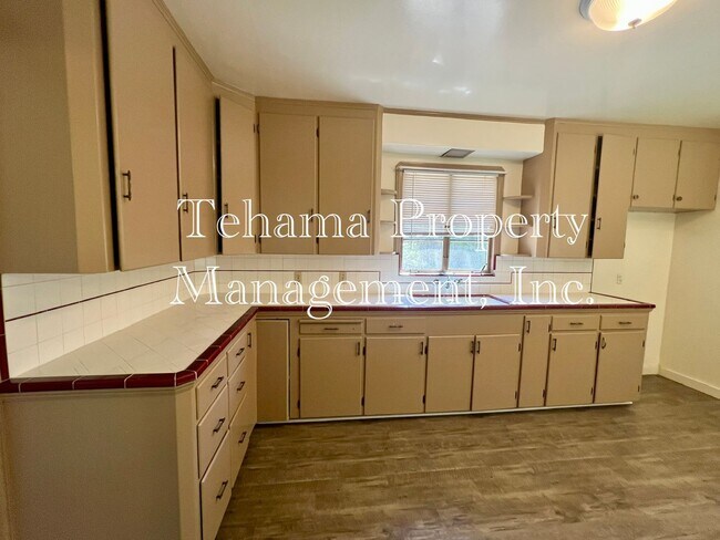 Foto del edificio - 13650 St Marys Ave