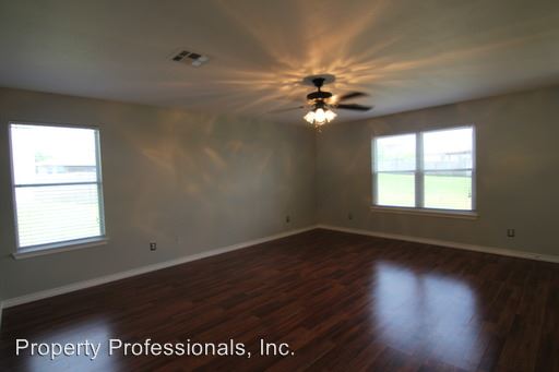 Building Photo - 639 Lubbock Ln