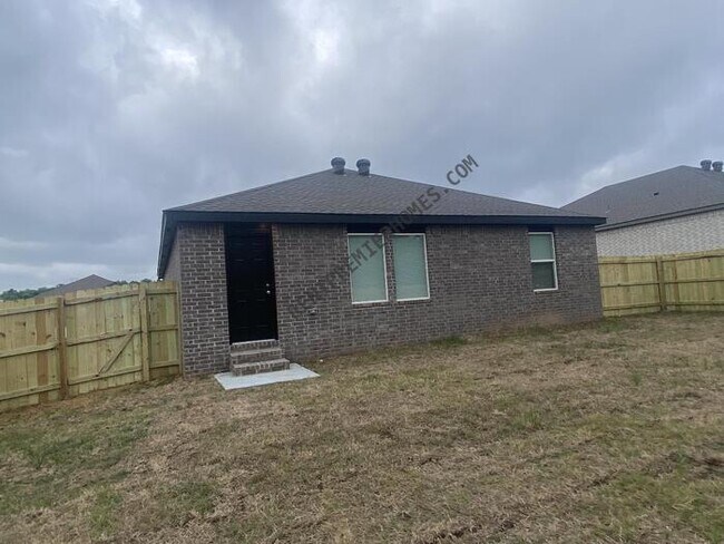 Building Photo - 103 E Fredonia Ct