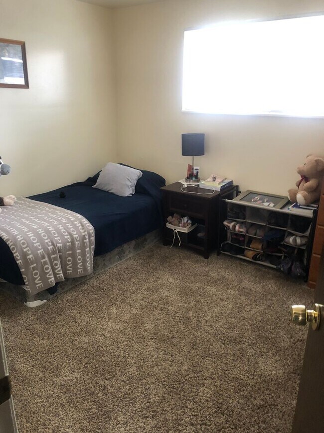 Foto del edificio - 2 Bedroom Apartment near Orem Library