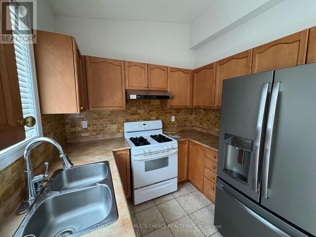 Building Photo - 3704 Golden Locust Dr