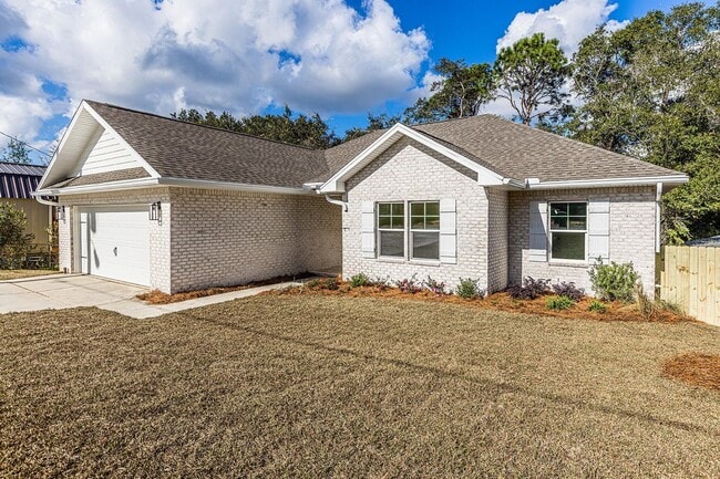 Building Photo - Updated 4 Bedroom in Niceville!