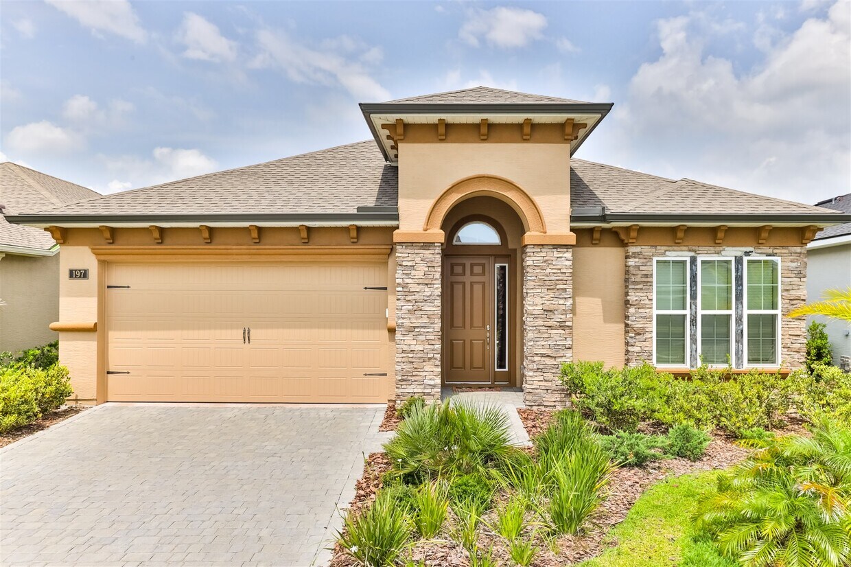 Foto principal - 197 Mosaic Blvd