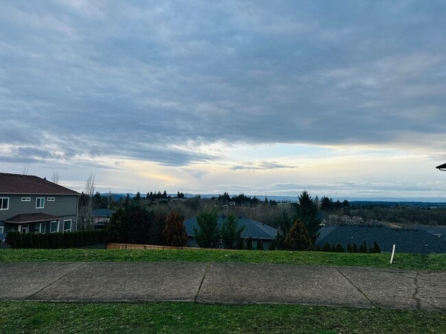 Foto del edificio - Gorgeous Custom Camas Home