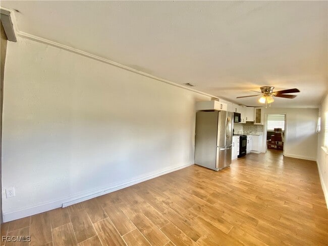 Foto del edificio - 106 Leeland Heights Blvd W