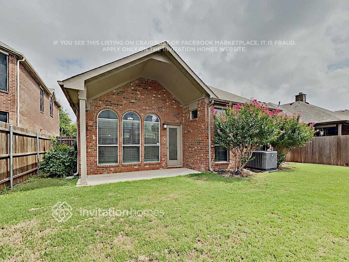 Foto del edificio - 2828 Thorncreek Ln