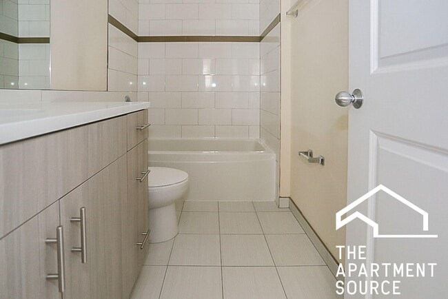 Foto del edificio - 3709 N Wilton Ave