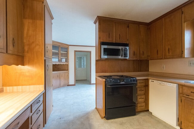 Foto del edificio - 1060 Windbrooke Ct