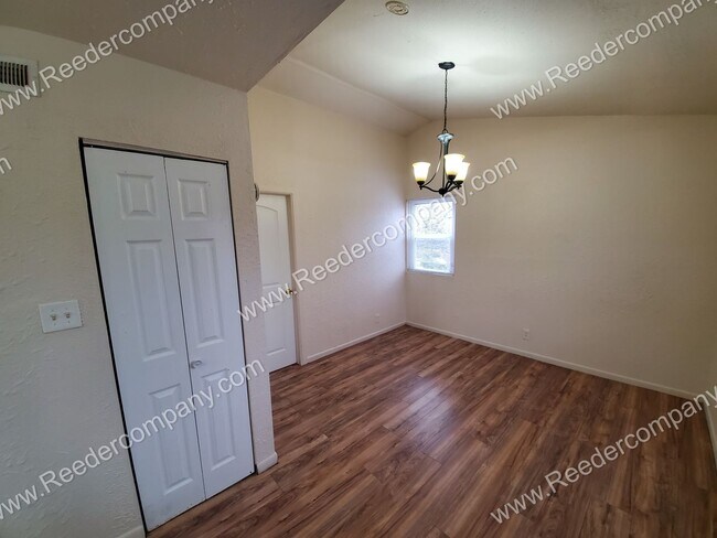 Building Photo - 3920 Evergreen Street