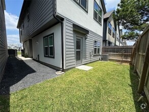 Building Photo - 430 S Centro Cir