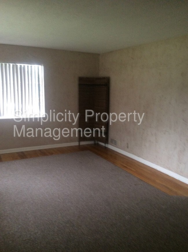 Building Photo - 1056 36th St