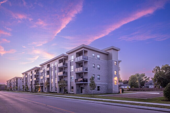 Photo du bâtiment - Aura Apartments