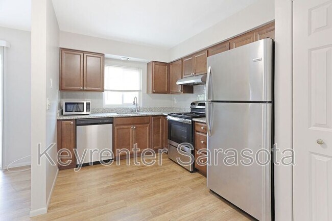 Building Photo - 2304 Ringling Blvd