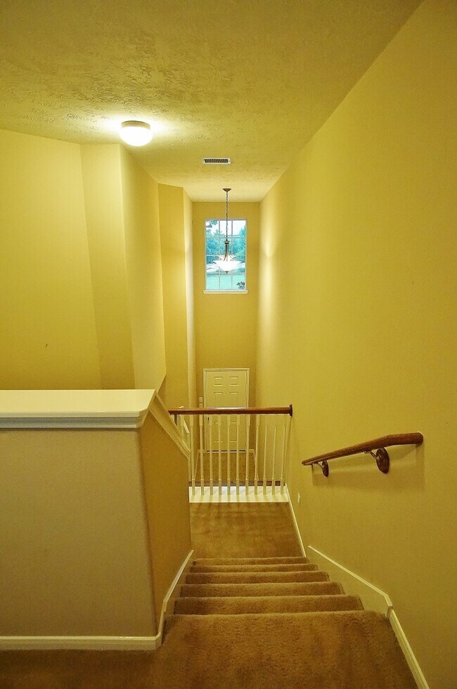 Foto del edificio - 13051 Iris Garden Ln