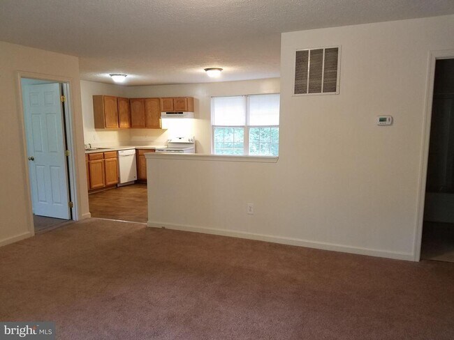 Building Photo - 37132 Mowry Ln