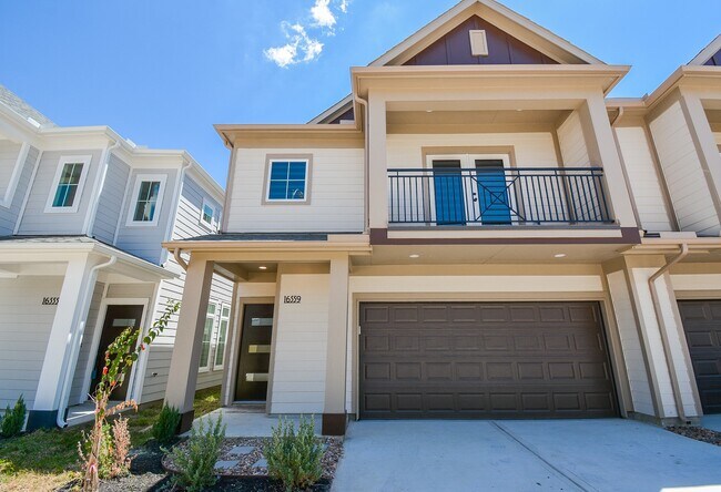 Foto del edificio - 16559 Oasis Glade Dr