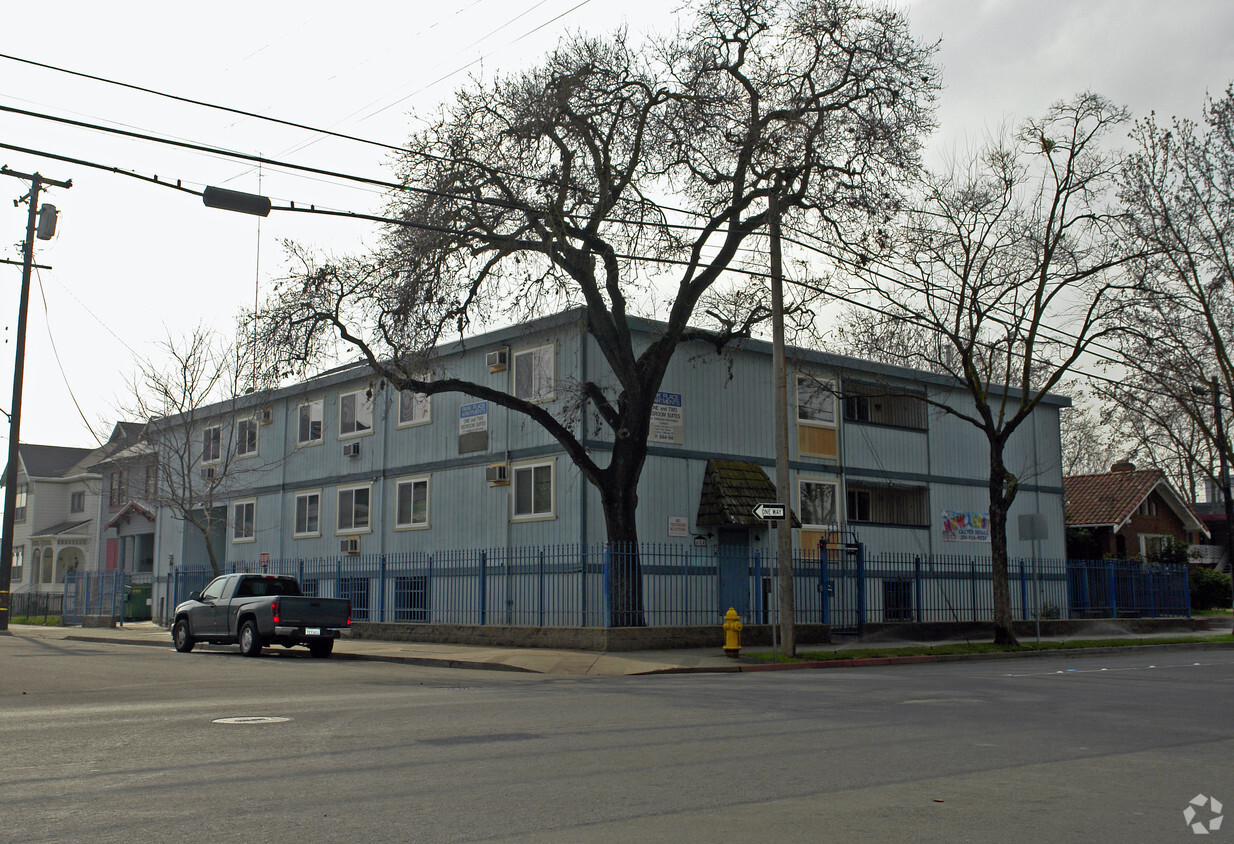 Primary Photo - Arena Park Apartments