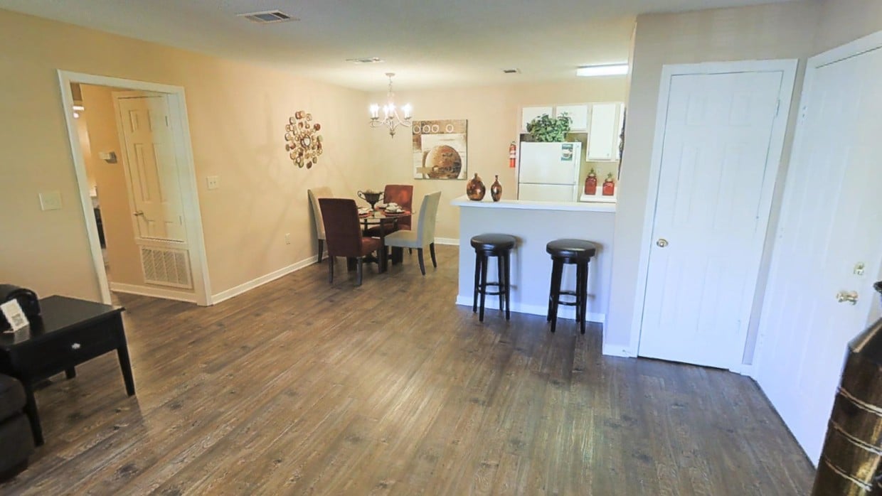 Photo - Lexington Pointe Apartment Homes