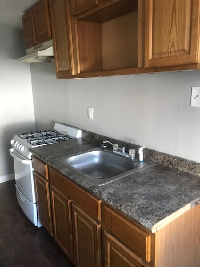 Photo - 2315 Ann St Apartment