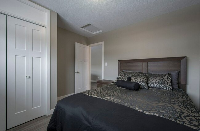 Building Photo - 9314-93108 108 Ave