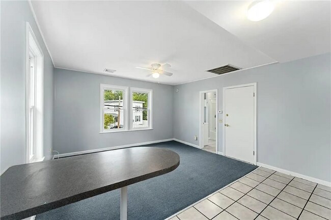 Foto del edificio - 163 Robinson Ave