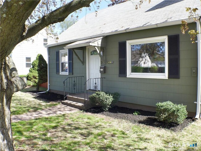 Building Photo - 70 Whitney Rd