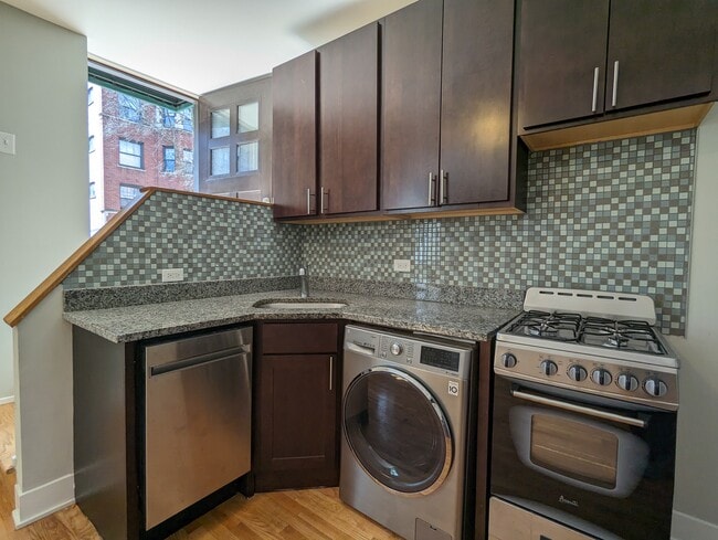 Building Photo - 2907 N Mildred Ave