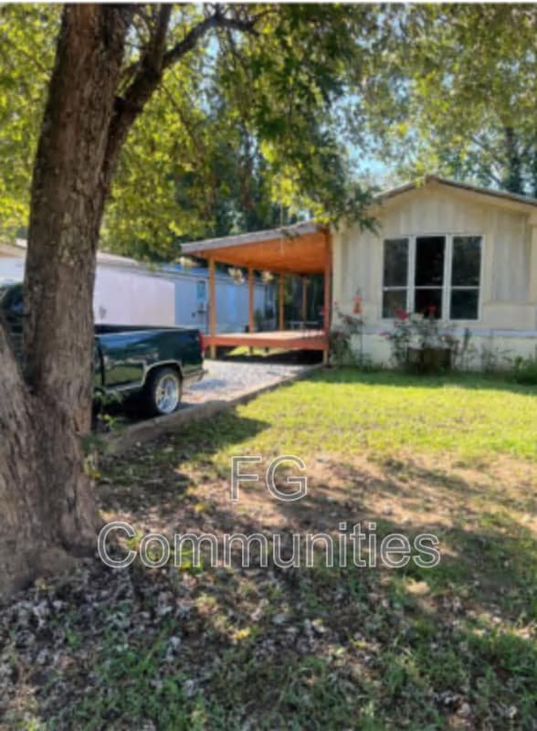Building Photo - 105 Ponderosa Park
