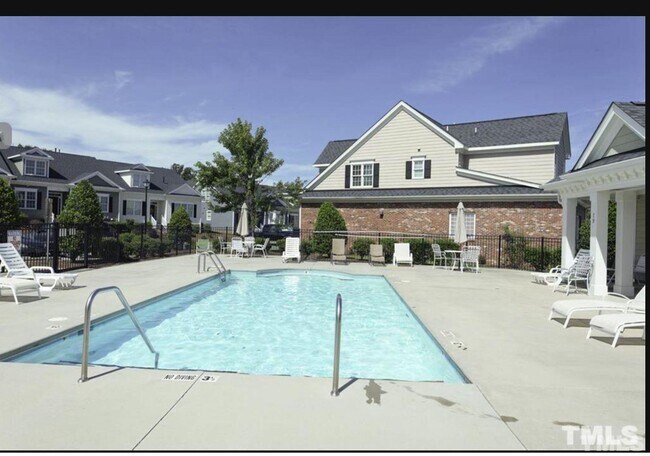 Building Photo - 217 Old Grove Ln