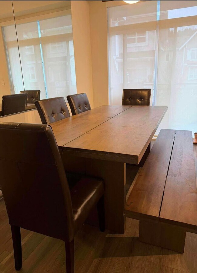 Photo du bâtiment - 8335 Nelson St