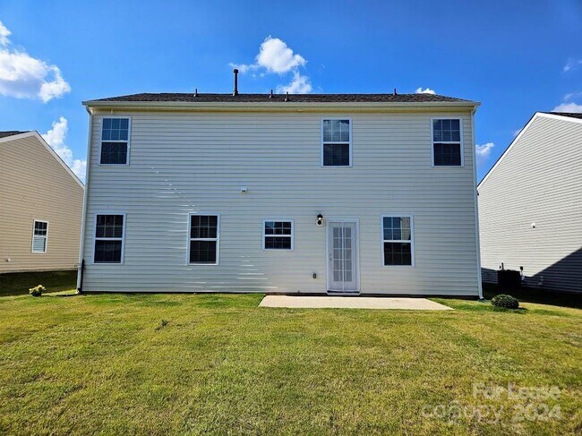 Building Photo - 120 Giant Oak Ave