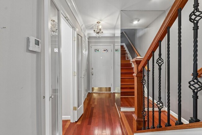 Building Photo - 519 Brummel Ct NW