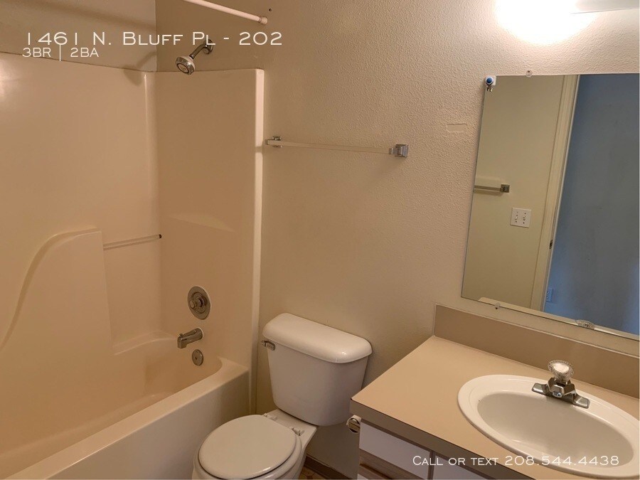 Foto del edificio - 1461 Bluff Pl #202 83706