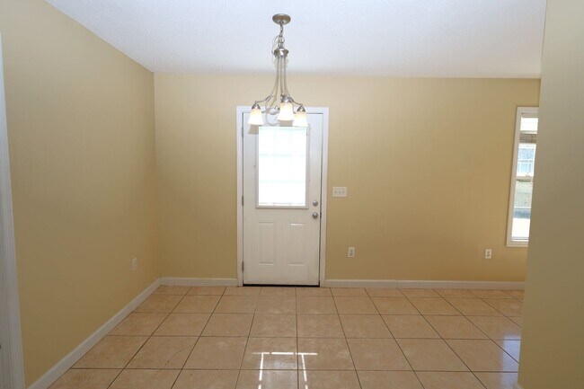 Foto del edificio - 7410 Northcreek Cir