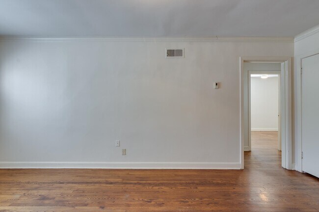 Foto del edificio - 695 Berry Rd