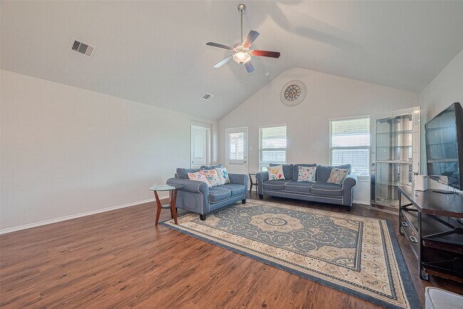 Building Photo - 21018 Whitehaven Bluff Trail