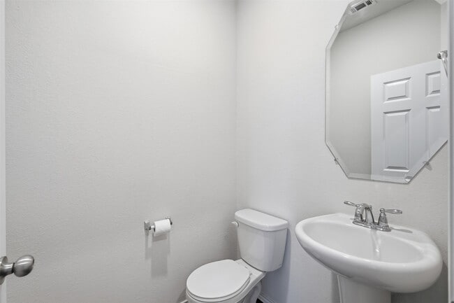Building Photo - 25626 Pannier Pl