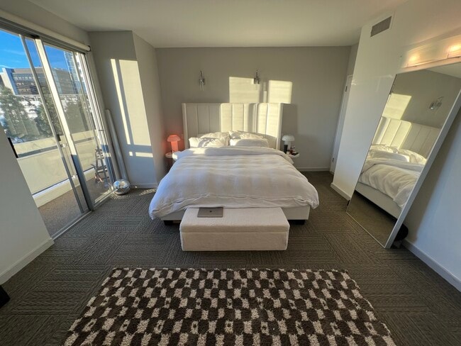 Dormitorio principal - 321 S San Vicente Blvd