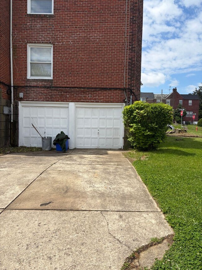 Photo - 7925 Cedarbrook Ave Apartment